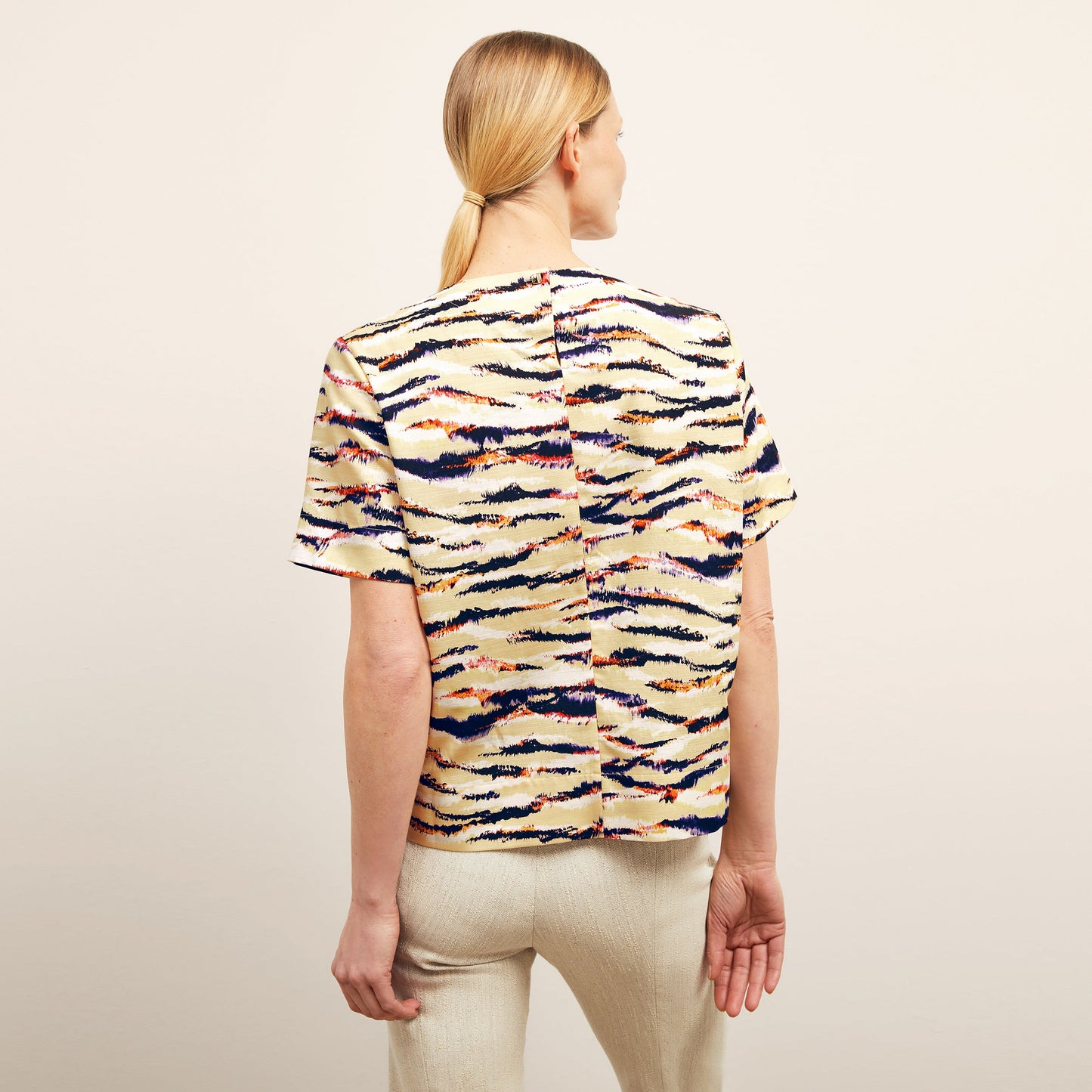 Annika Tee - Airy Cotton :: Savannah Print