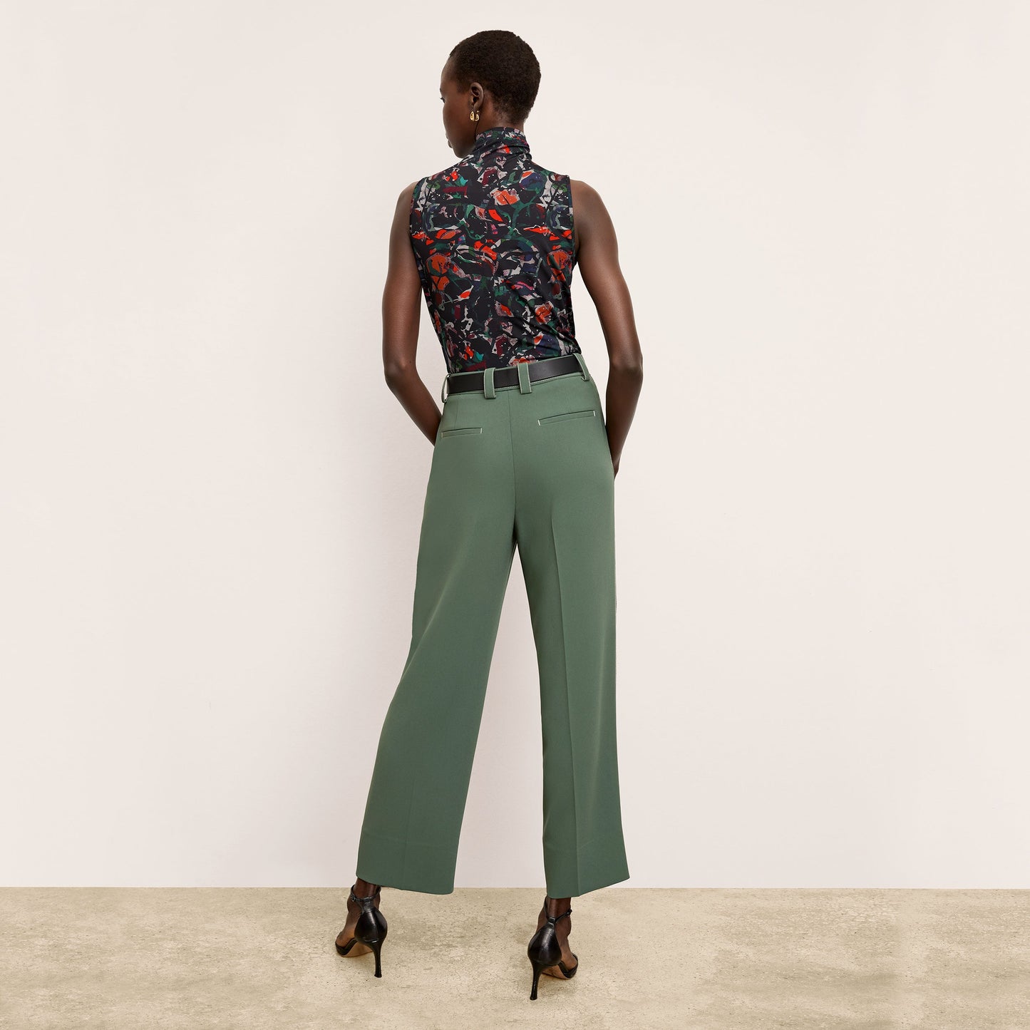 Arlo Breeze Pant - Everyday Crepe :: Dusty Pine