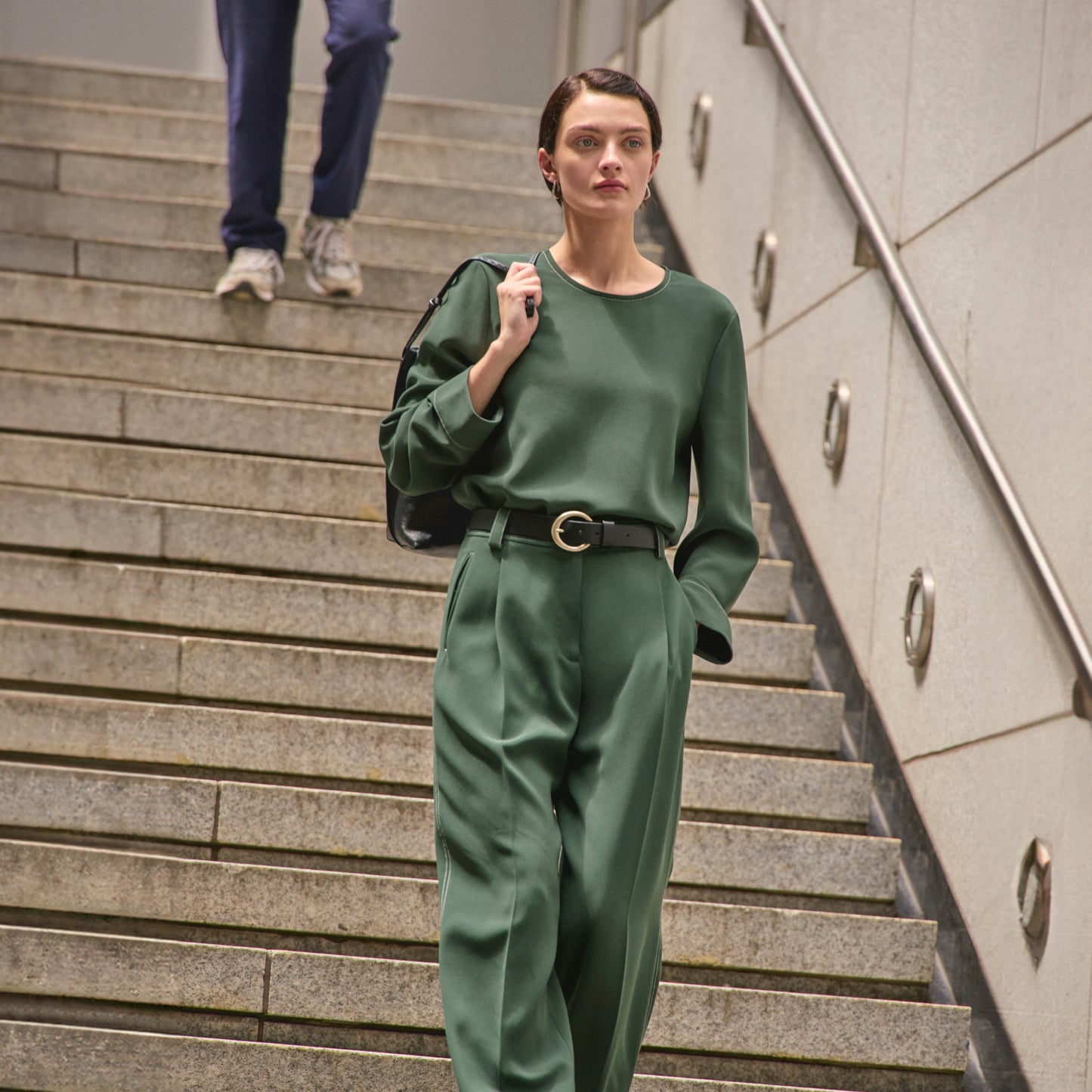 Arlo Breeze Pant - Everyday Crepe :: Dusty Pine