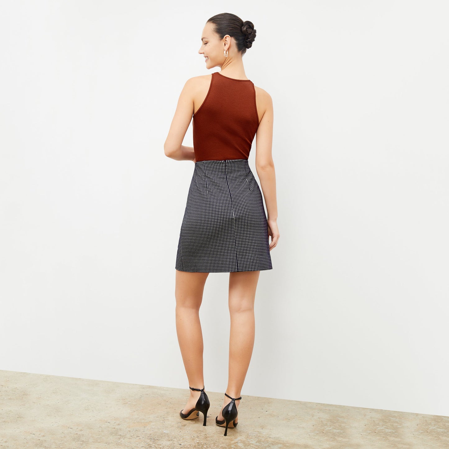 Whitney Skirt - Stretch Houndstooth :: Black / White